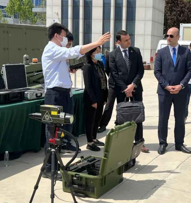Smart - Laser Obstacle Clearing Device / Laser Tree Felling Machine  
Remote Laser Clearing System / Bush Clearing / Power Grid Remote Clearing / Explosive Disposal